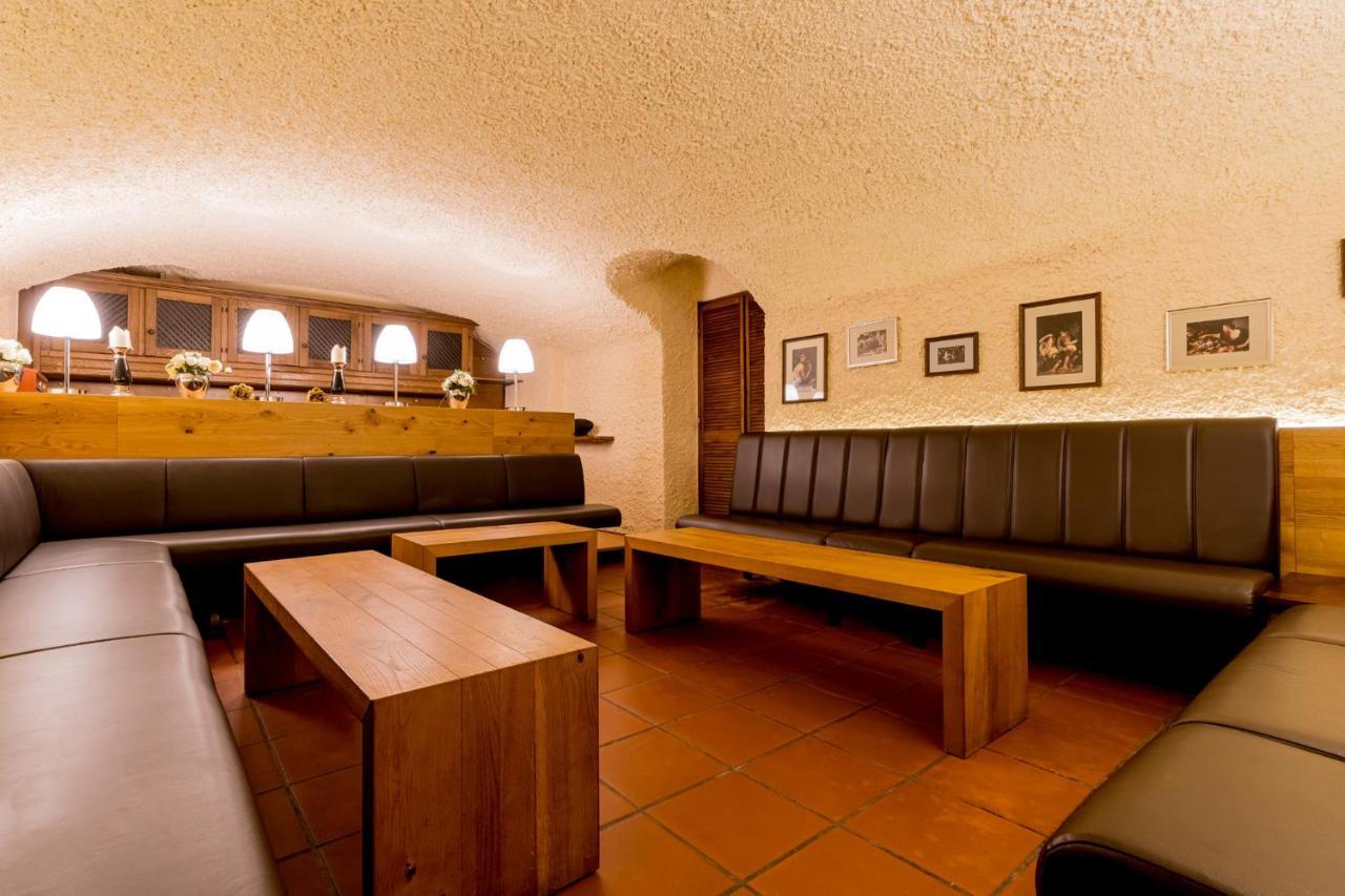 Hotel Bacchus Бенсхайм Екстериор снимка