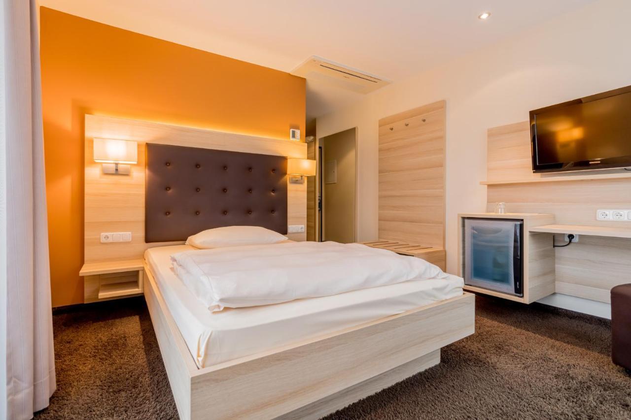 Hotel Bacchus Бенсхайм Екстериор снимка